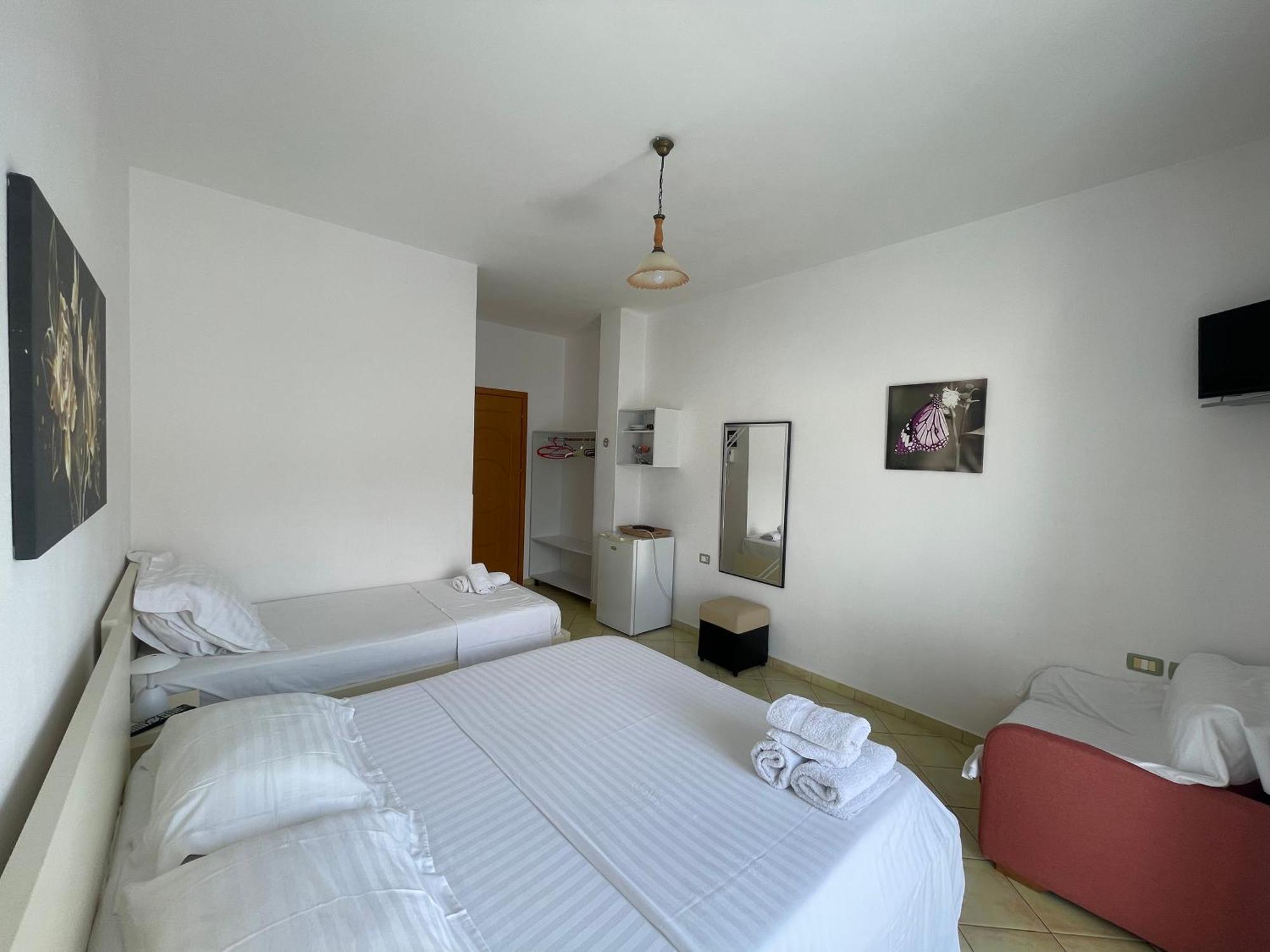 Villa Rrodhaj Sarande Luaran gambar